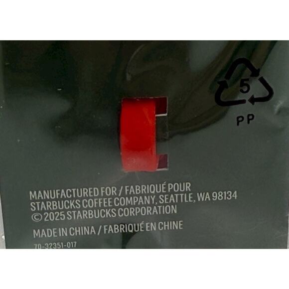 2025 STARBUCKS CHRISTMAS BEARISTA BEAR REUSABLE HOT CUP LID STOPPER KEYCHAIN - Picture 4 of 5